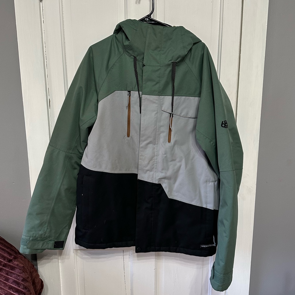 686 Men's Green, Gray, And Black Ski Jacket